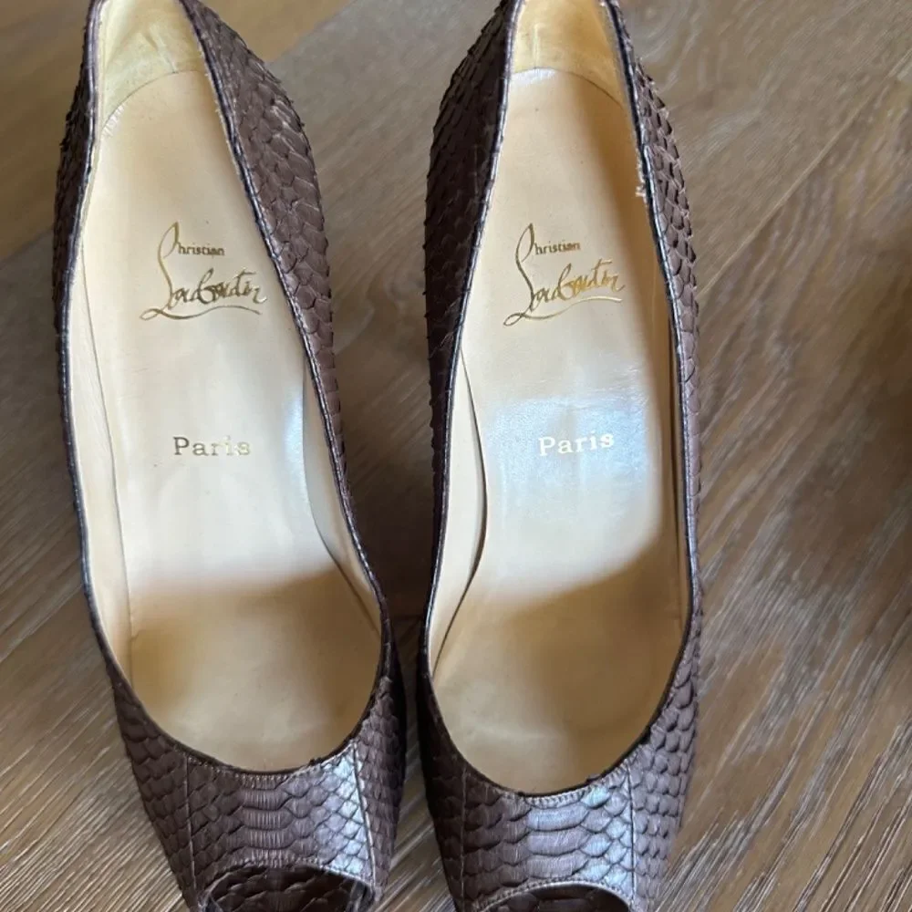 Christian Louboutin details features